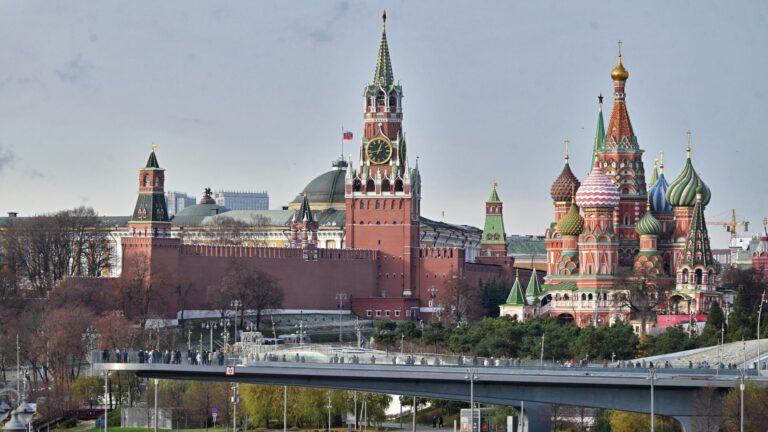 Kremlin: Moskova ve Paris arasında temaslar oldu, istenirse en üst düzeyde diyaloğu hızla kurmaya yardımcı olabilir