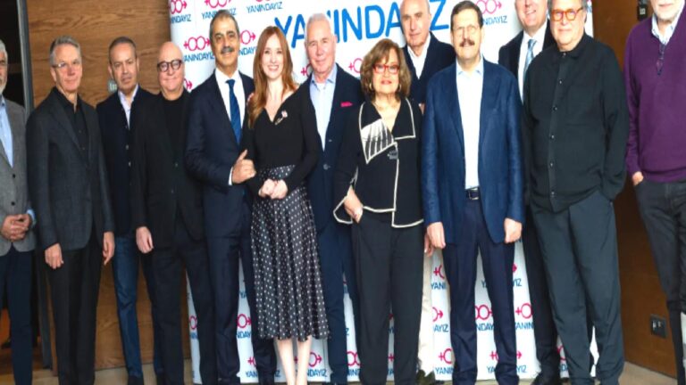 8 Mart öncesi erkeklik soruları yanındayız buluşmasında sahnede