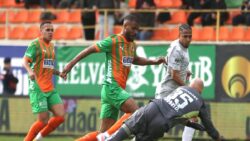 Corendon Alanyaspor farklı kazandı!