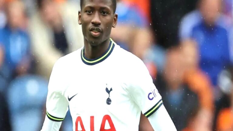 Fenerbahçe, Sarr için kolları sıvadı; araya Galatasaray da girdi
