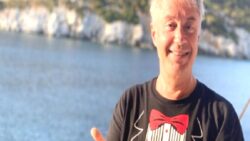 Kaymakam, Metin Uca’nın isminin tesise verilmesine itiraz etti; Fındıklı Belediye Başkanı tepki gösterdi: Ben tabelayı asacağım, sen gel indir!