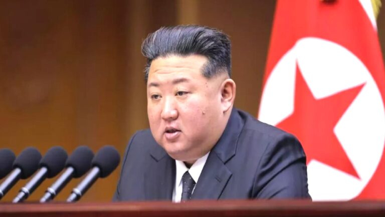 Kim Jong Un: Kuzey Kore geri döndürülemez olan nükleer statüsünü istikrarlı bir şekilde güçlendirmeye devam edecek