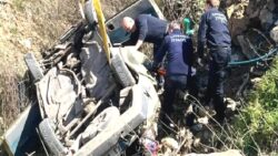 Kütahya’da feci kaza: Çukura düşen otomobildeki 2 kişi öldü