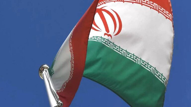 Lihaçev: İran nükleer sektörü yönetimiyle temas kesildi, nükleer tesislerin durumu belirsiz