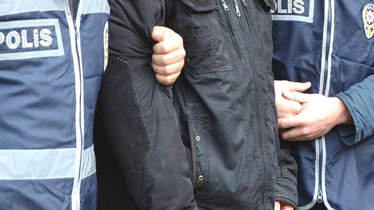 Marmaris’te belediyeye rüşvet soruşturması: 3 kişi gözaltına alındı