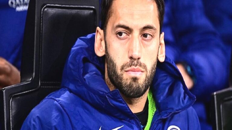 Milli futbolcunun aklı Galatasaray’da! Cimbom kulübü ile anlaşırsa…