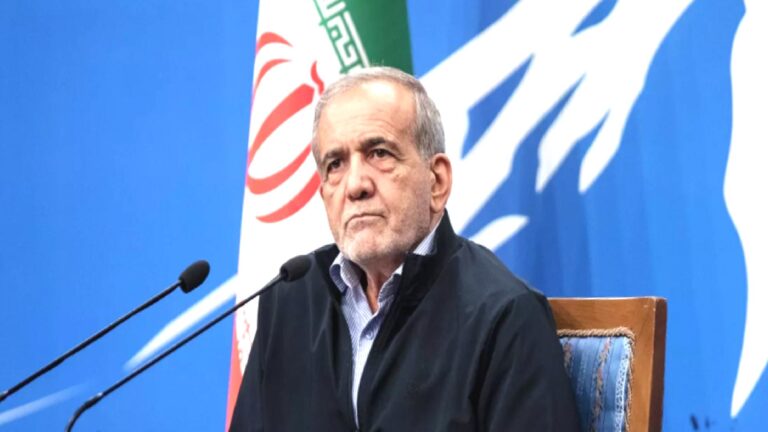 Pezeşkiyan: İran, tarafsız gemilerin Hürmüz Boğazı’ndan geçişini sağlamak için gerekli koordinasyonu kuracaktır