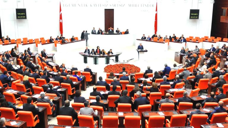 TBMM Genel Kurulu’nda dört partinin Maden Kanununu uygulamalarına ilişkin ortak önergesi, AKP ve MHP oylarıyla reddedildi