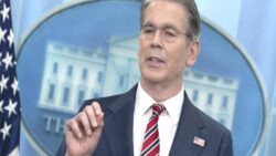 ABD Hazine Bakanı Bessent: Yaptırımlı İran havayolları ile iş yapmak, ABD yaptırımlarına maruz kalma riski taşır