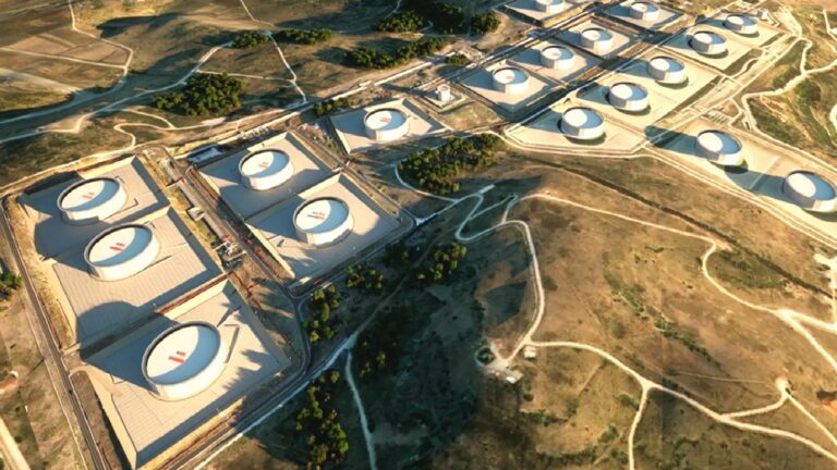 Ceyhan enerji üssü oluyor: Ham petrol için 40 yeni tank kurulacak