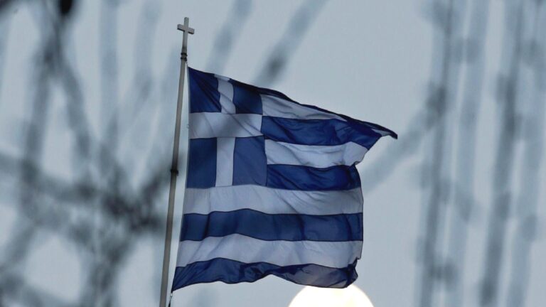 Eski Yunanistan Maliye Bakanı: Yunan hükümeti ya işbirlikçi ya da denizlerimizi İsrail’den koruyamayacak kadar aciz