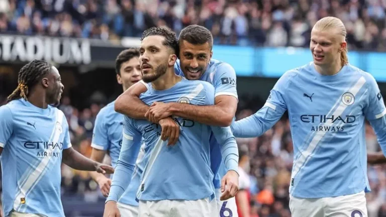 FA Cup’ta tarihi rekor: Manchester City geriye düştüğü maçta Southampton’ı geçerek üst üste 4. kez finalde