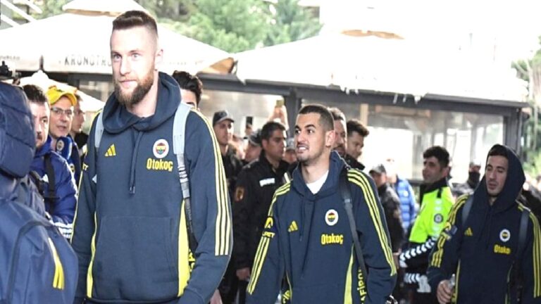Fenerbahçe Kayseri’de coşkuyla karşılandı!