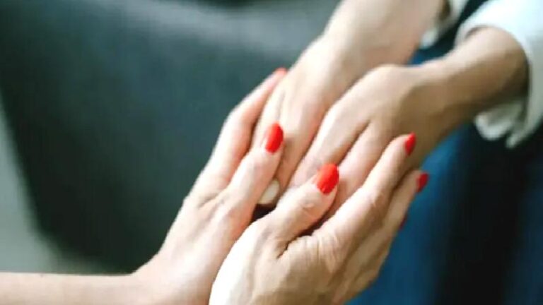 İleri yaşta hemcinsleriyle yaşamayı tercih eden kadınlar anlatıyor: ’24 saat yalnızdım, artık hiç değilim’