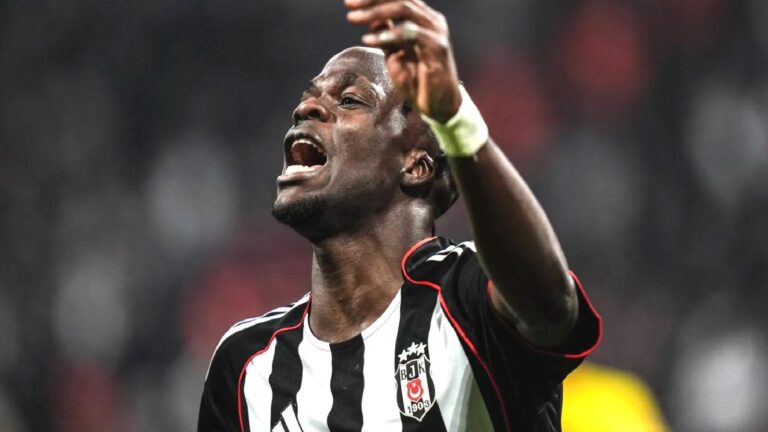 Junior Olaitan: Burada her pozisyonda oynamaya hazır olmanız gerekiyor