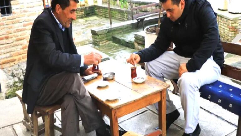 Konyalılardan ekonomi değerlendirmesi: Arkadaşlarla çay içmek dert oldu, ısmarlamamak için kaçıyoruz