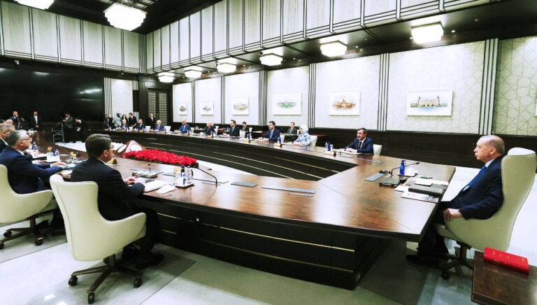 Kulis: Kabine ve bürokraside kapsamlı revizyon hazırlığı gündemde