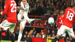 Leeds United, 45 yılın ardından Old Trafford’da Manchester United’ı yıktı