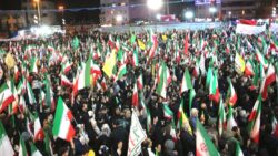 Pezeşkiyan: 14 milyondan fazla İranlı canlarını feda etmeye hazır