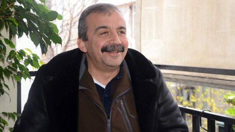 Sırrı Süreyya Önder anısına “barış” temalı öykü yarışması