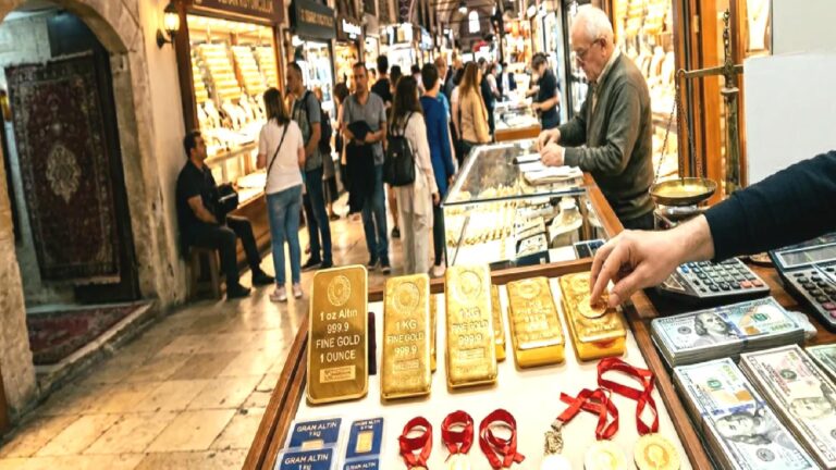 Altın fiyatlarında yüksek faiz baskısı: Ons 2 ayın dibini gördü!