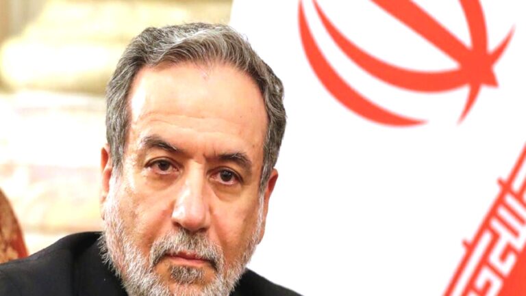 Arakçi Pekin’de: Mevkidaşı ile görüşecek