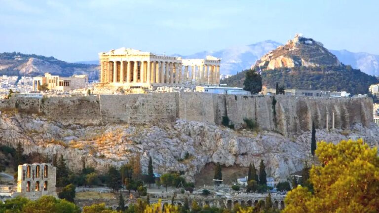 Avrupa Birliği, Yunanistan’a “Akropolis’i satın” önerisinde bulunmuş!