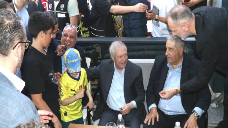 Aziz Yıldırım, Yalova’da sarı-lacivertli taraftarlarla bir araya geldi