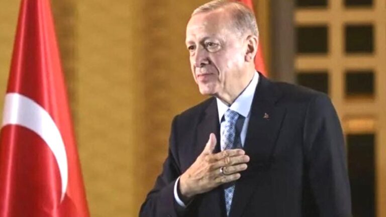 Başkan Recep Tayyip Erdoğan’dan Galatasaray’a tebrik!