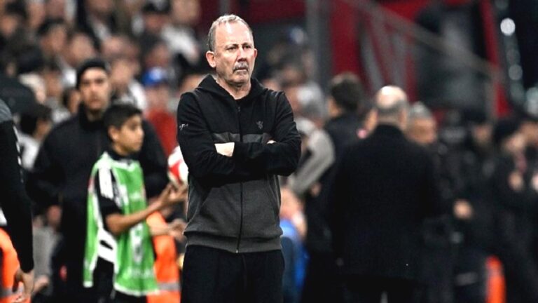 Beşiktaş Teknik Direktörü Sergen Yalçın’dan istifa sorusuna yanıt!