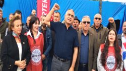 BİRTEK-SEN Genel Başkanı Türkmen tahliye sonrası direniş çadırında: Baskıların amacı işçilerin gözünü korkutmak
