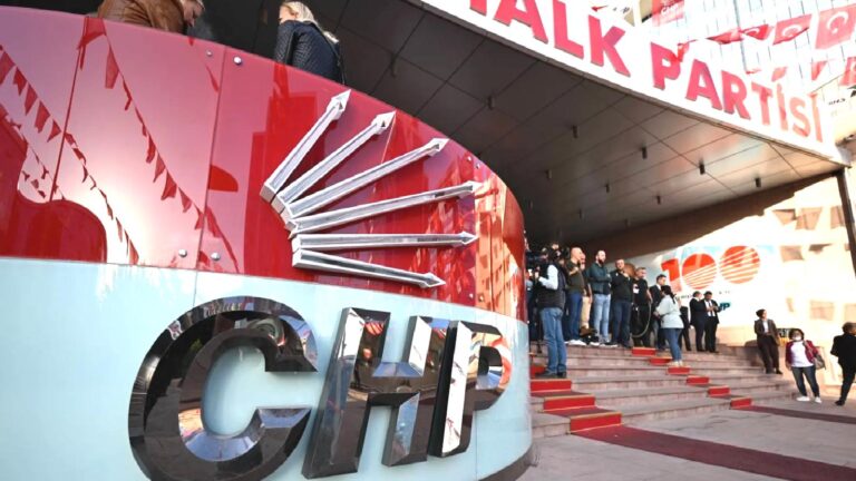 CHP İzmir İl Başkanı Güç: İl Başkanlığımıza ait Facebook sayfası yönetimimizden alınmıştır