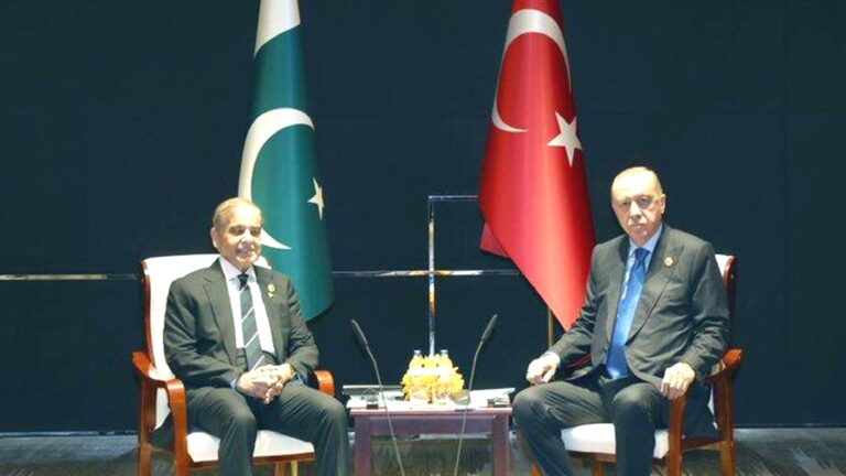 Cumhurbaşkanı Erdoğan, Pakistan Başbakanı Şerif’le bir telefon görüşmesi yaptı