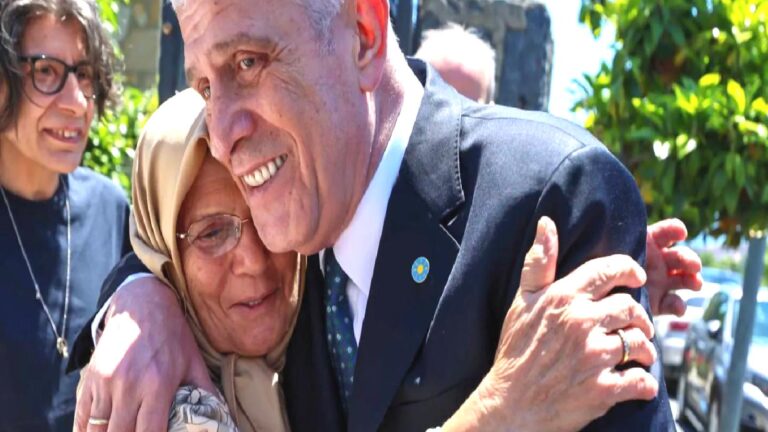 Dervişoğlu’ndan İmamoğlu’nun ailesine bayram ziyareti: Yalnız olmadıklarını göstermek istedik