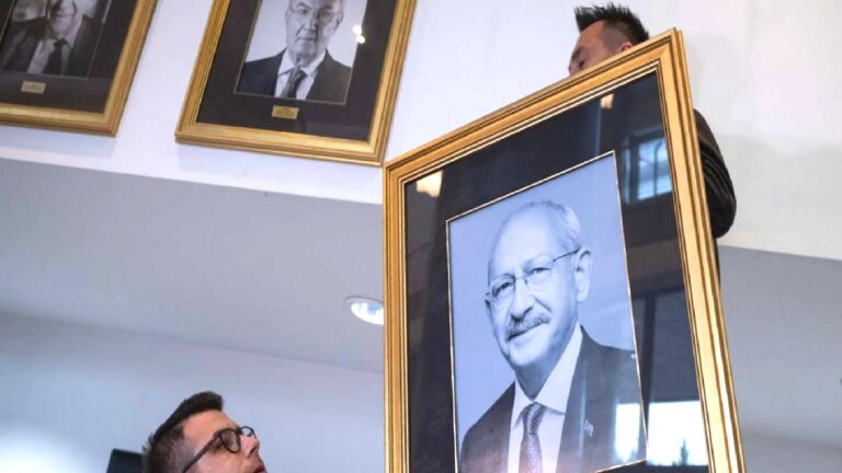 Ertuğrul Özkök: Kurultayda 276 oy farkla kaybetmişti, kamuoyu anketinde hezimete uğradı