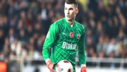 Fenerbahçe’ye Livakovic piyangosu! Resmi teklif…