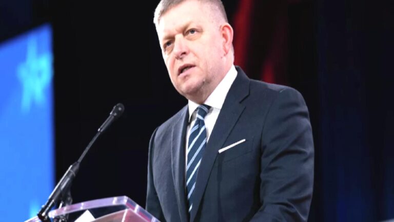 Fico: Moskova’da Sovyet askerlerine 81 yıllık barış için teşekkür edeceğim