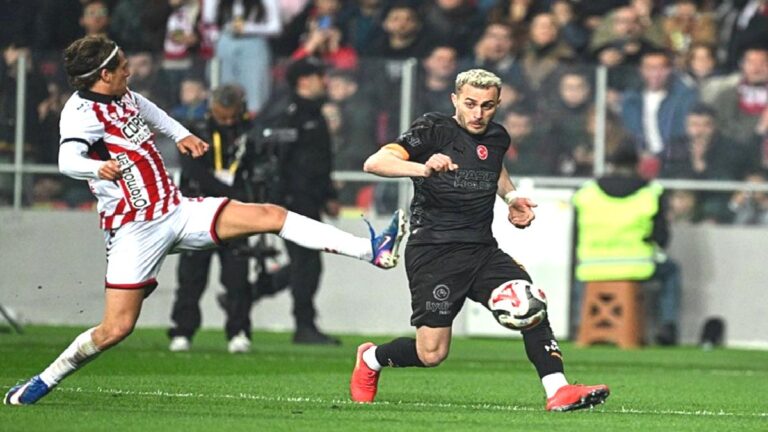 Galatasaray’a Samsun’da şok mağlubiyet! Şampiyonluğu ilan etme fırsatını tepti