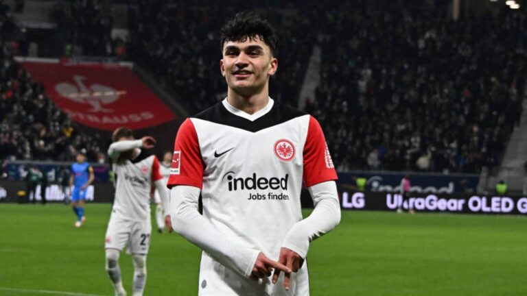 Galatasaray’da transfer rotası belirlendi!