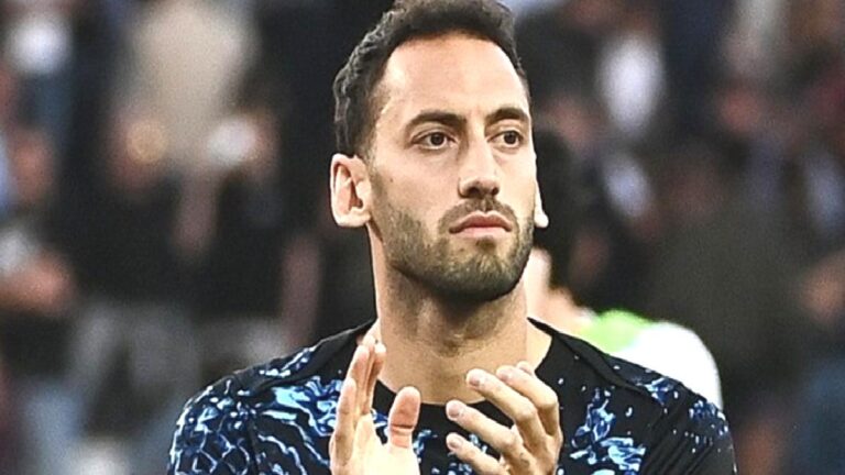 Hakan Çalhanoğlu’dan geleceği hakkında flaş açıklama!