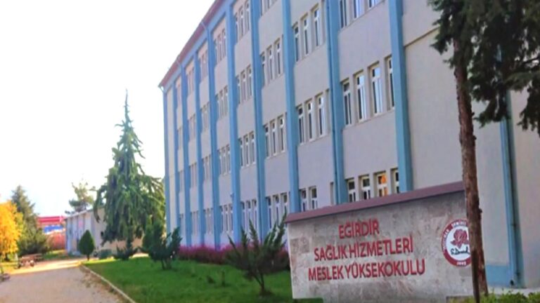 İptal edilmişti, yeniden yayımlandı: Akademik kadroda özel şart tartışması