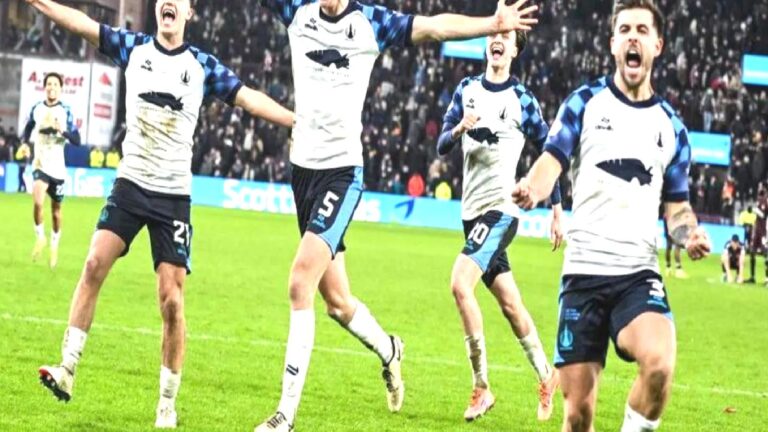 İskoçya Premiership’te şampiyonluk düğümü son haftaya kaldı
