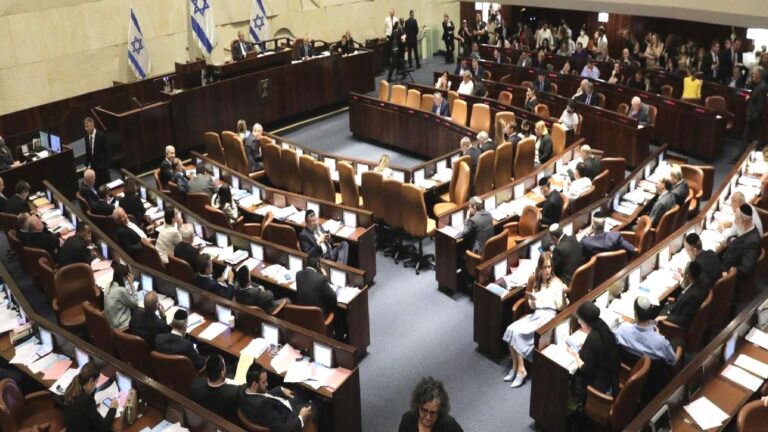 İsrail meclisinden erken seçim hamlesi: Knesset feshediliyor, 5 ay içinde seçim