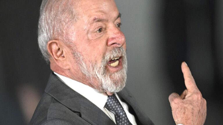 Lula’dan ABD’ye sert tepki: Çocuk muamelesi görecek değiliz
