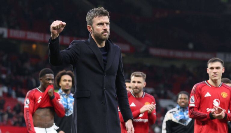 Manchester United’da Michael Carrick için karar verildi