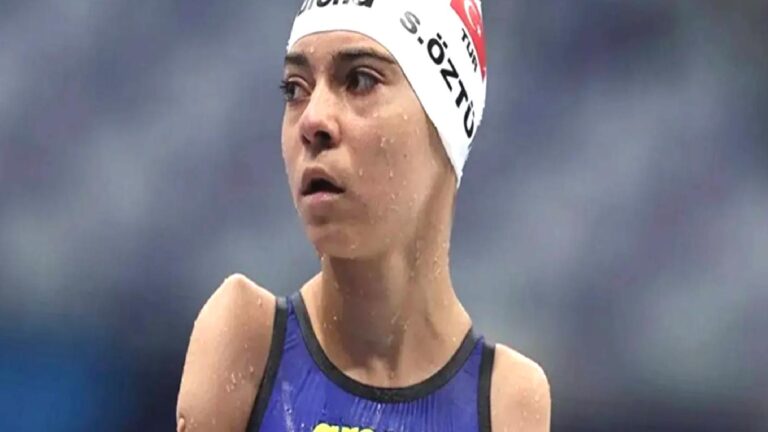 Milli yüzücü Sevilay Öztürk’ten Almanya’da altın madalya