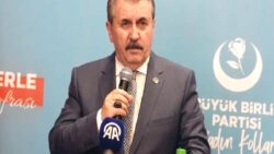 Mustafa Destici: Çocuklarımızı mümkün olduğu kadar genç yaşta evlendirmeliyiz