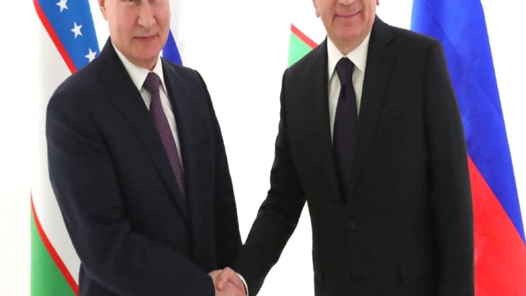 Putin: Mirziyoyev’in 9 Mayıs’ta Moskova’ya gelişi ‘özel ilişkilerin işareti’