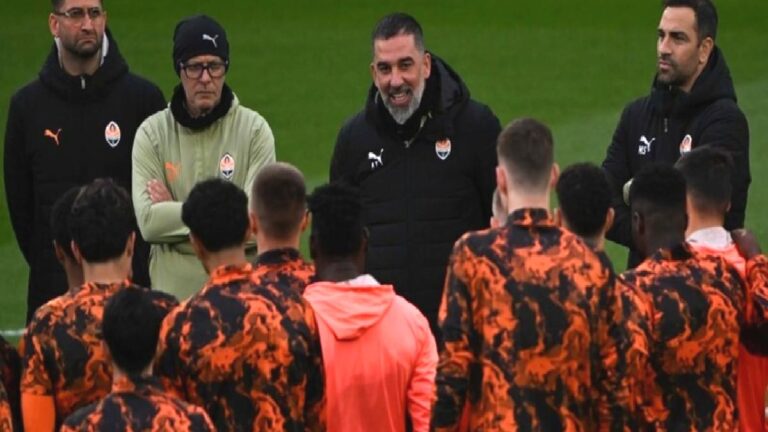 Shakhtar Donetsk’i şampiyonluğa taşıyan Arda Turan, Türk teknik direktörlük tarihine geçti!