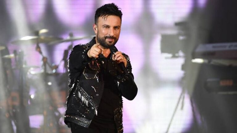 Tarkan, milli takım marşı tartışmasına noktayı koydu